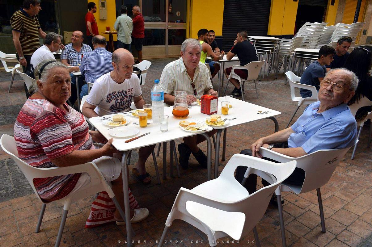 16 ALMERIA -TAPAS AVEC LES AMIS AU FLORIDA (12).JPG